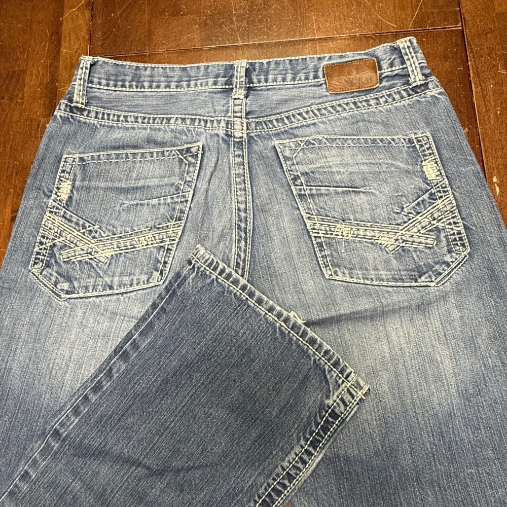 BKE Tyler Straight Jeans Mens 33x31 Blue Denim ABM2312 Heavy Stitch Distressed